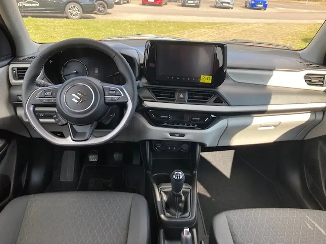 Suzuki Swift - Thumbnail 9