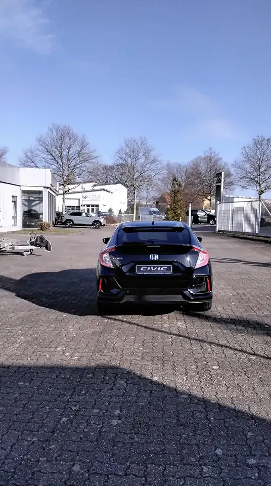 Honda Civic - Thumbnail 4