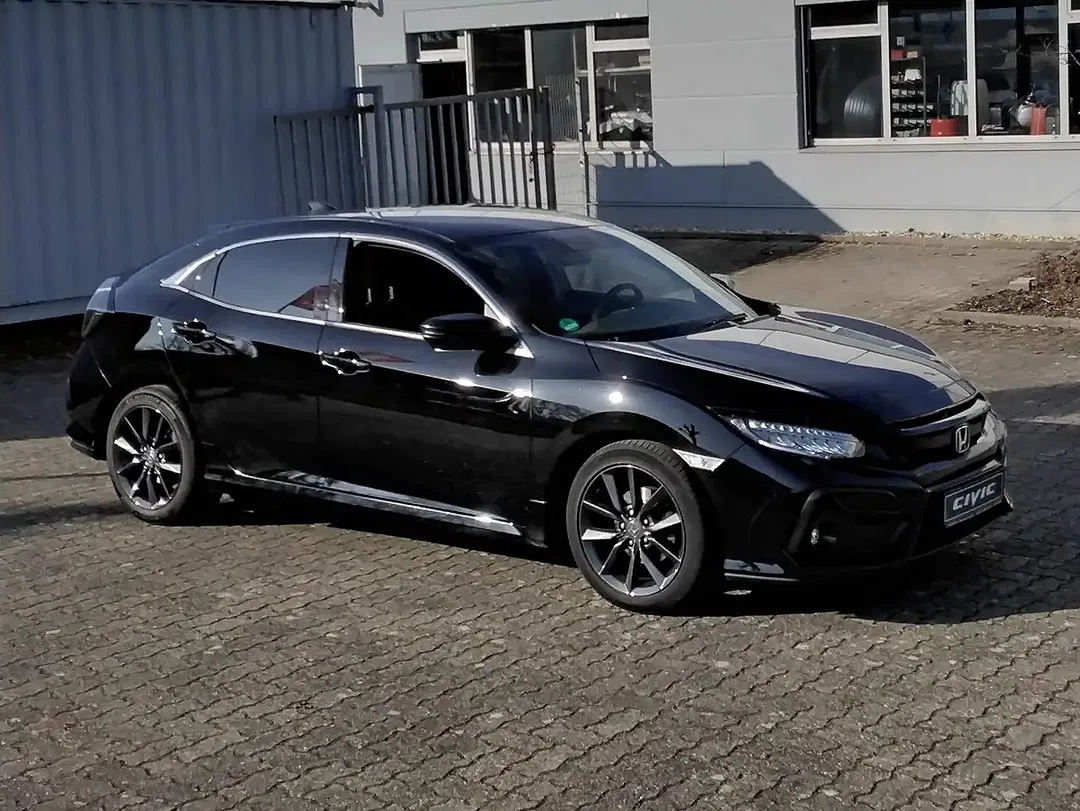 Honda Civic - Thumbnail 6