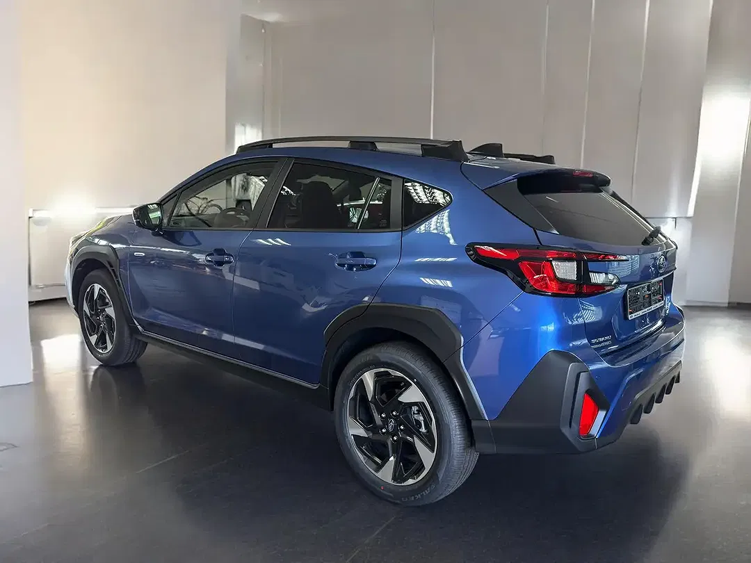 Subaru Crosstrek - Thumbnail 4