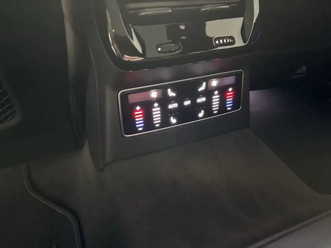 Audi A6 - Thumbnail 29