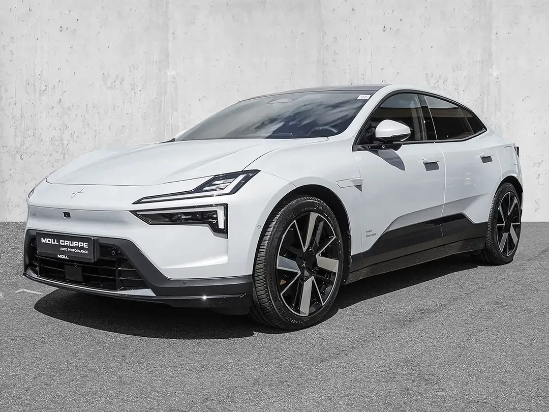 Polestar 4 - Thumbnail 1