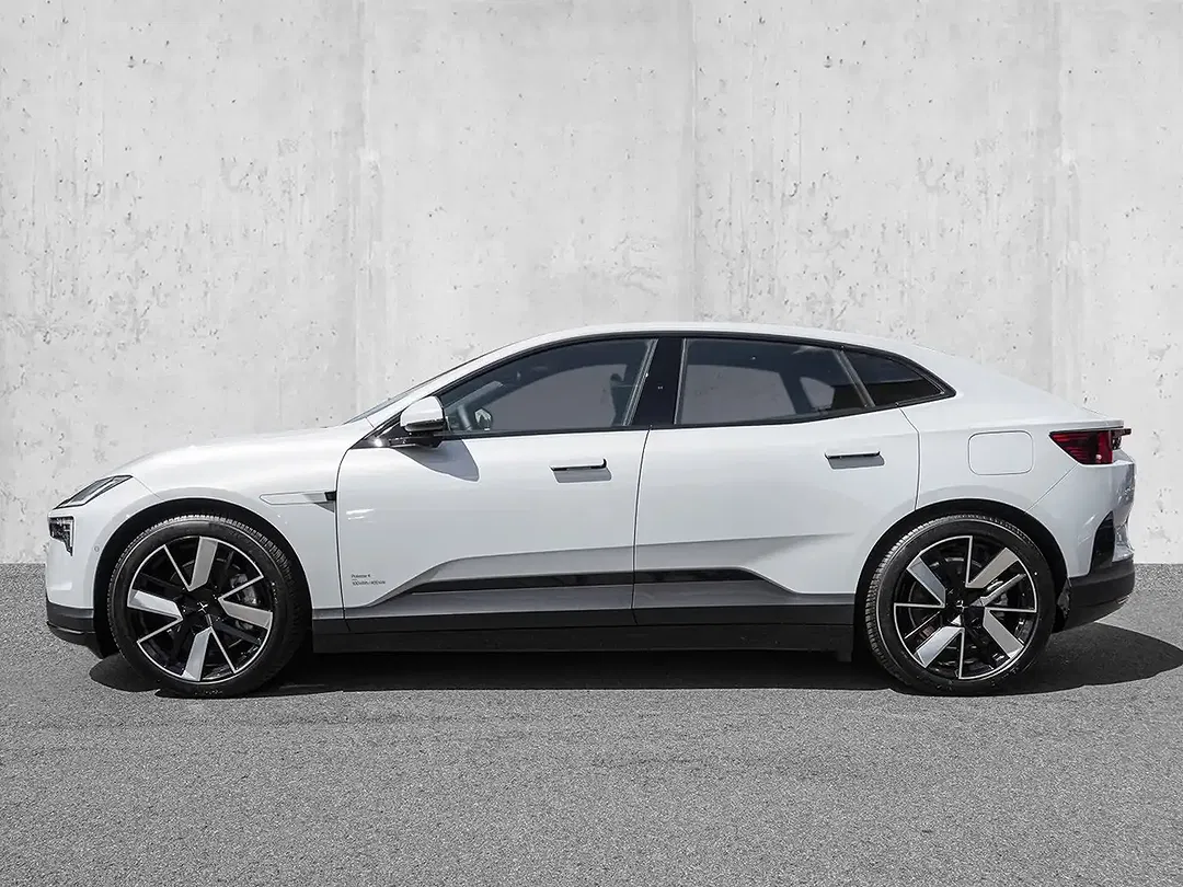 Polestar 4 - Thumbnail 4