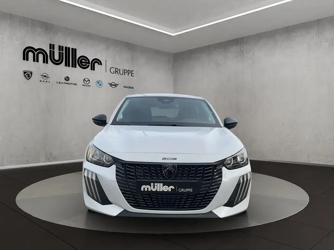Peugeot 208 - Thumbnail 3