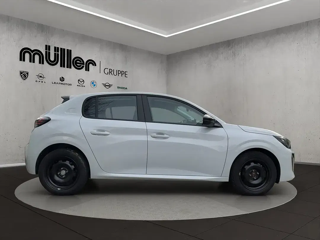 Peugeot 208 - Thumbnail 5
