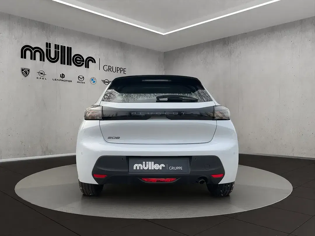 Peugeot 208 - Thumbnail 6