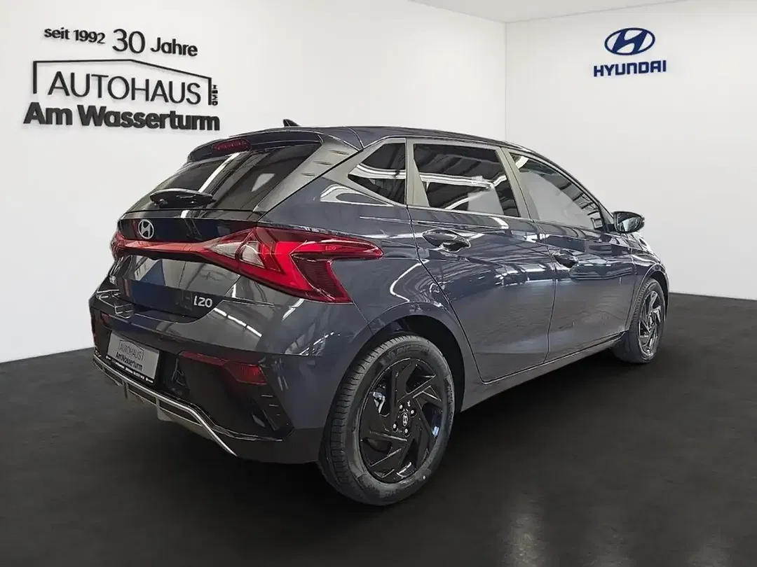 Hyundai i20 - Thumbnail 3