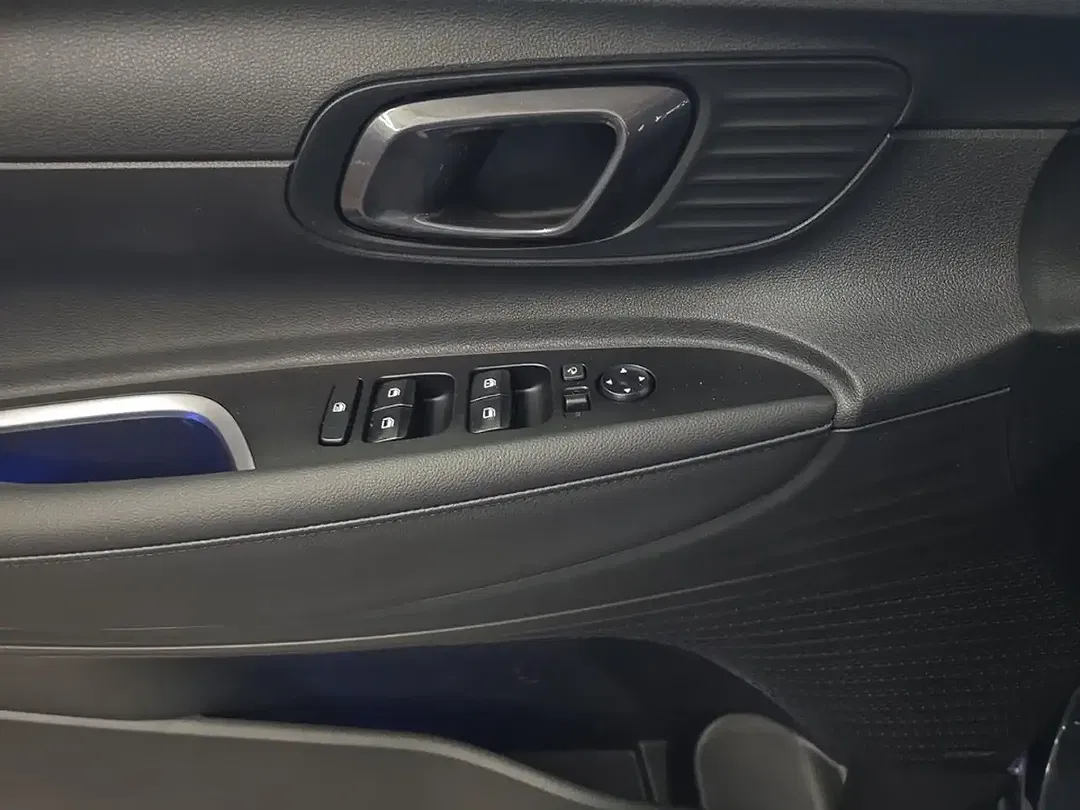 Hyundai i20 - Thumbnail 9