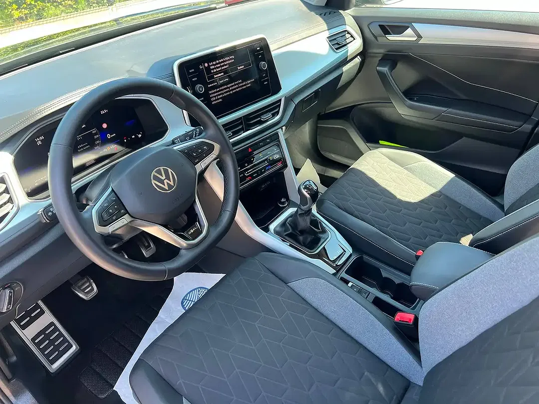 Volkswagen T-Roc - Thumbnail 13