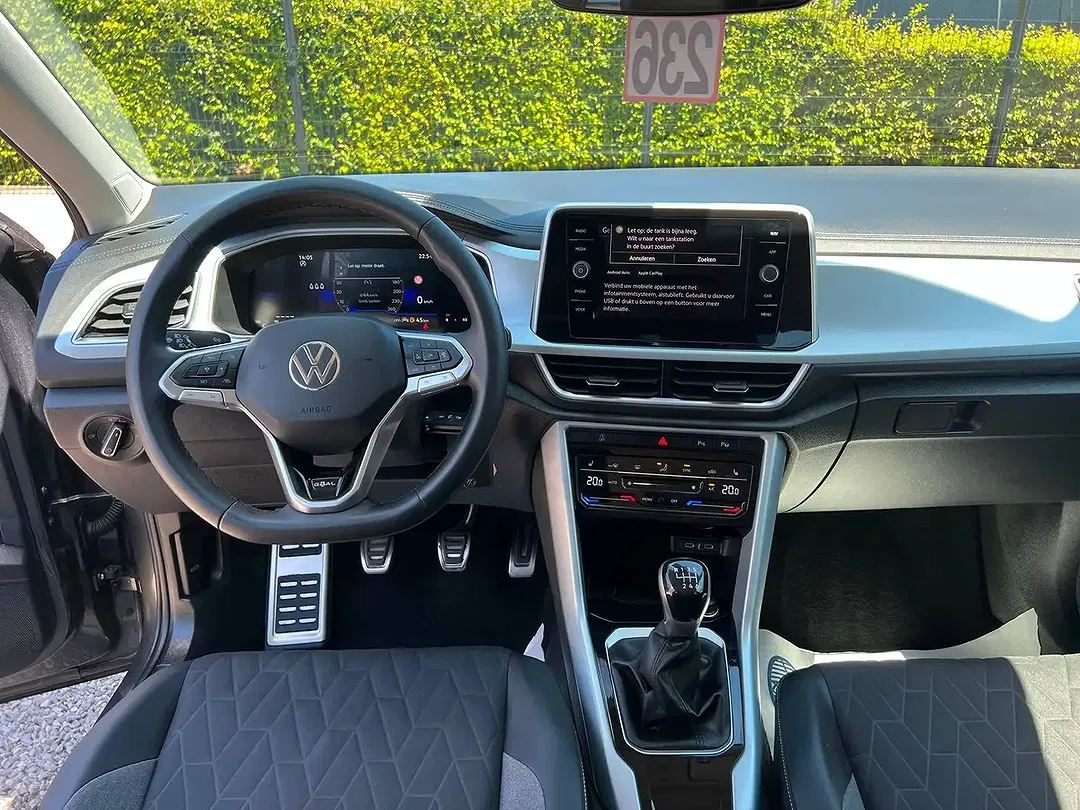 Volkswagen T-Roc - Thumbnail 15
