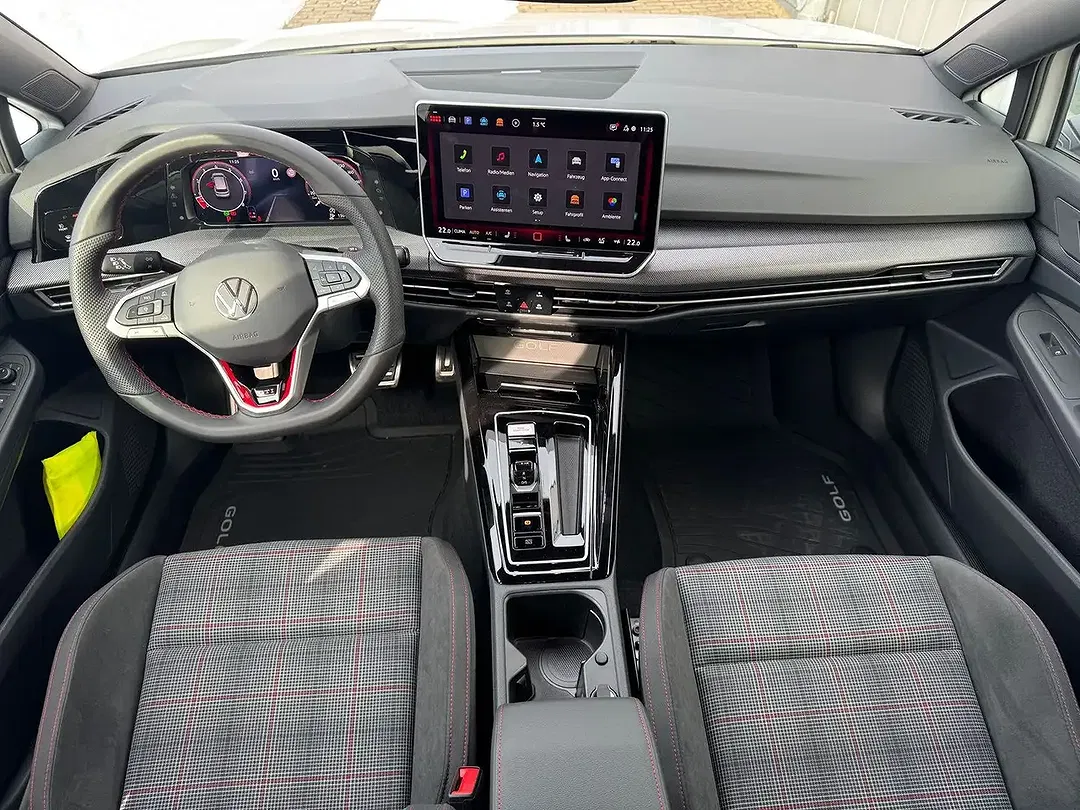 Volkswagen Golf GTI - Thumbnail 12