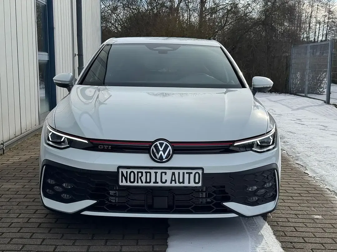 Volkswagen Golf GTI - Thumbnail 2