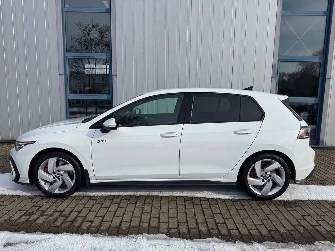 Volkswagen Golf GTI - Thumbnail 4