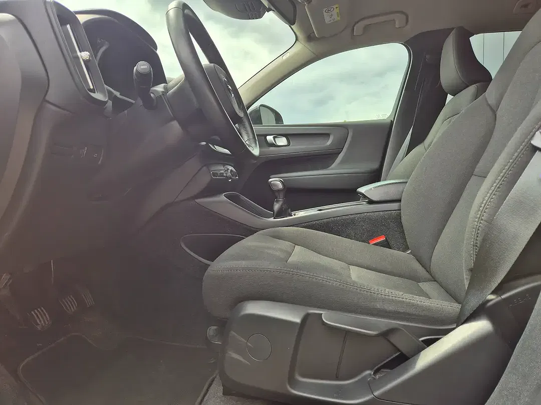 Volvo XC40 - Thumbnail 10