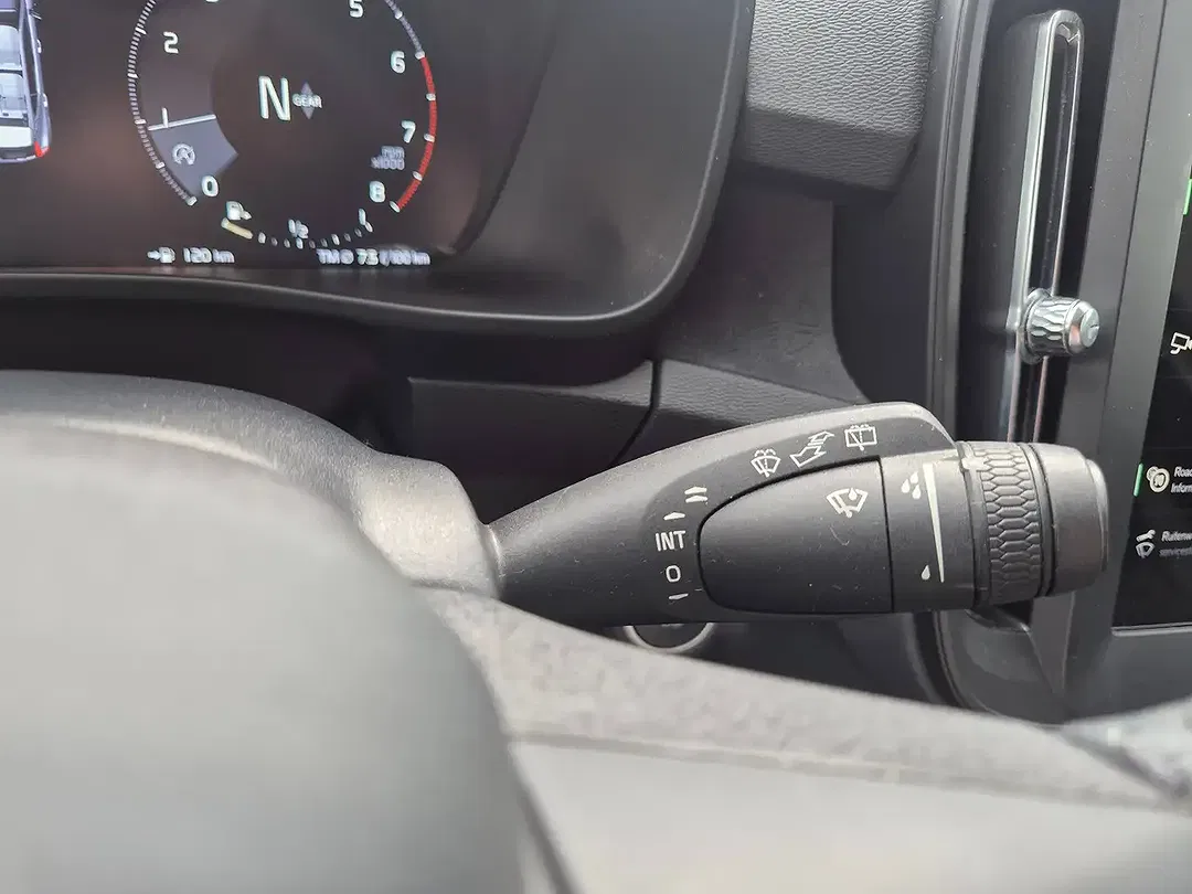Volvo XC40 - Thumbnail 14