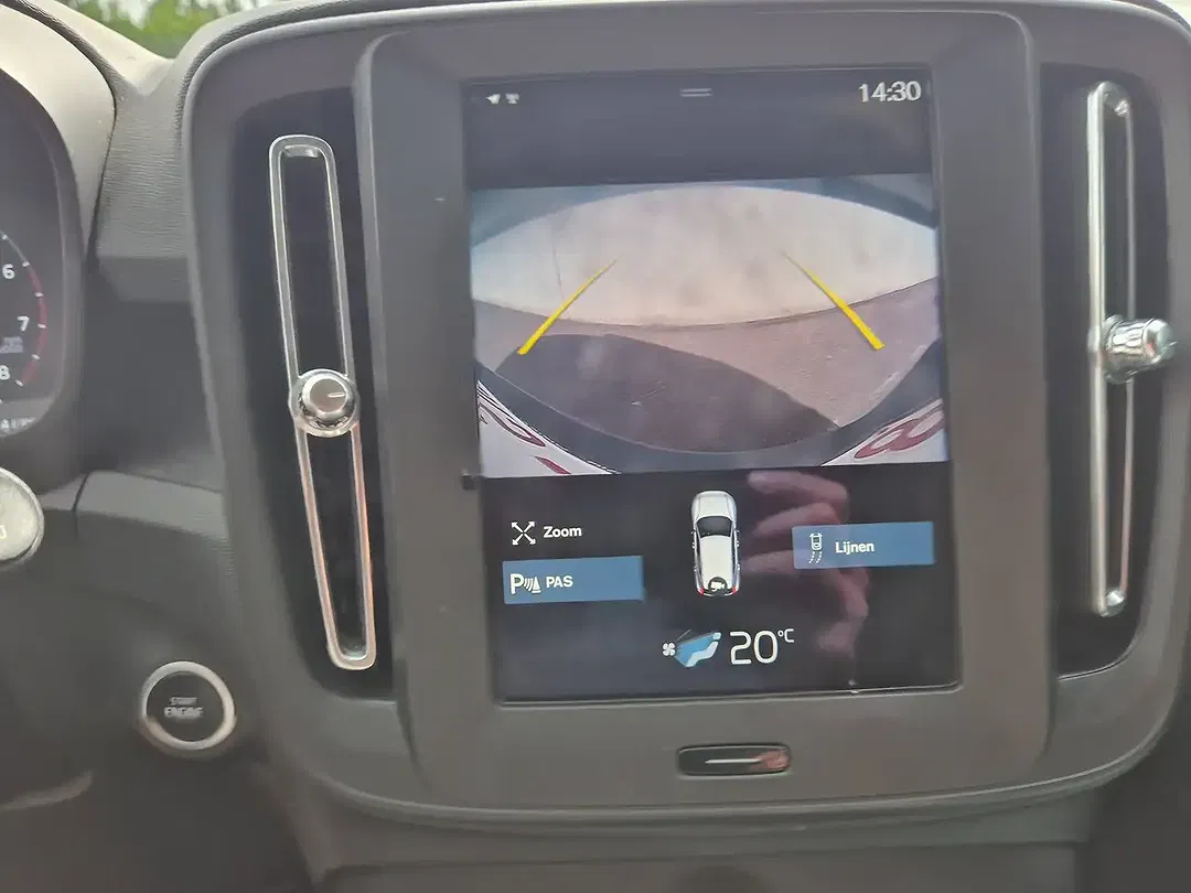 Volvo XC40 - Thumbnail 15