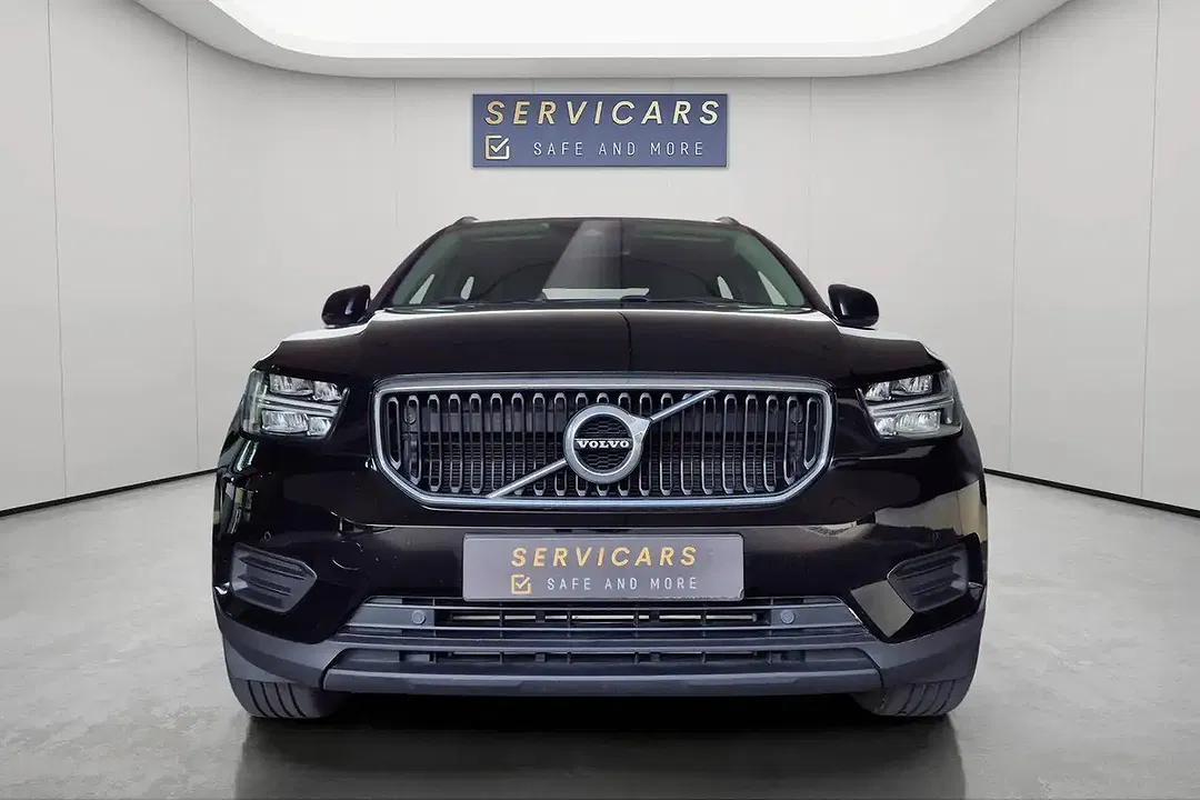 Volvo XC40 - Thumbnail 3