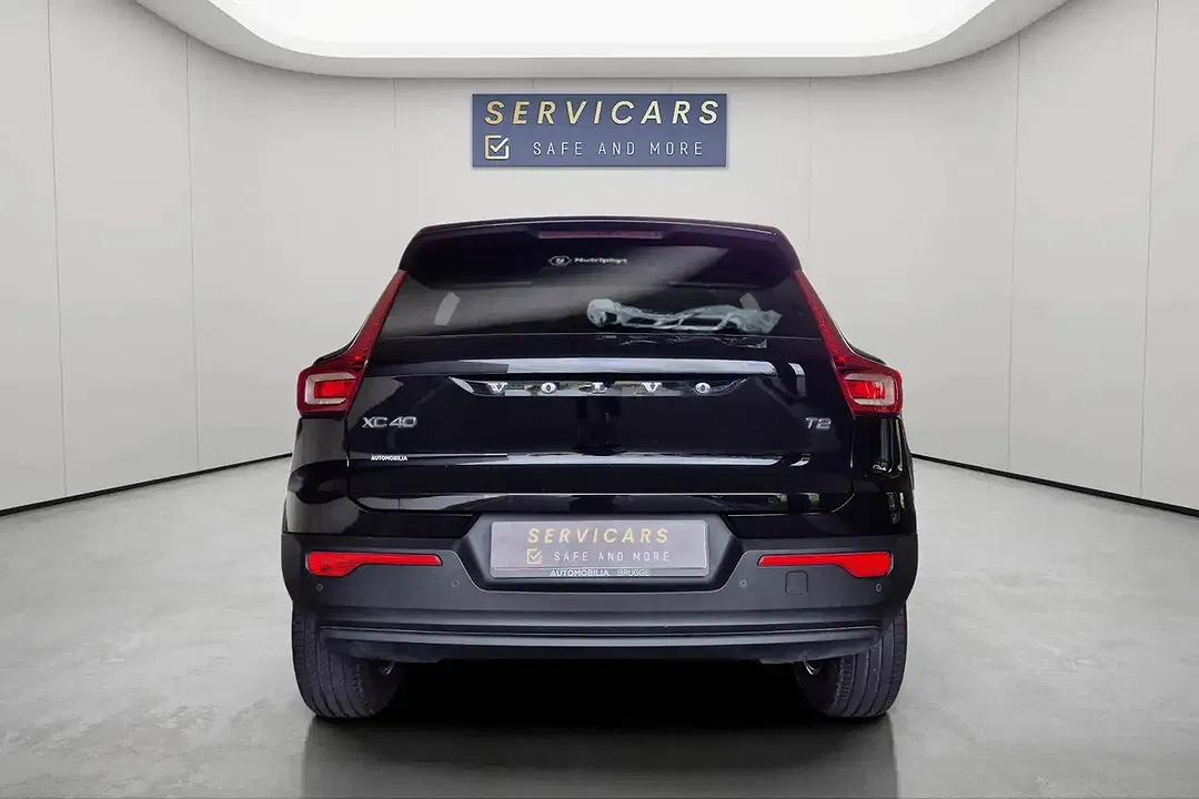 Volvo XC40 - Thumbnail 6