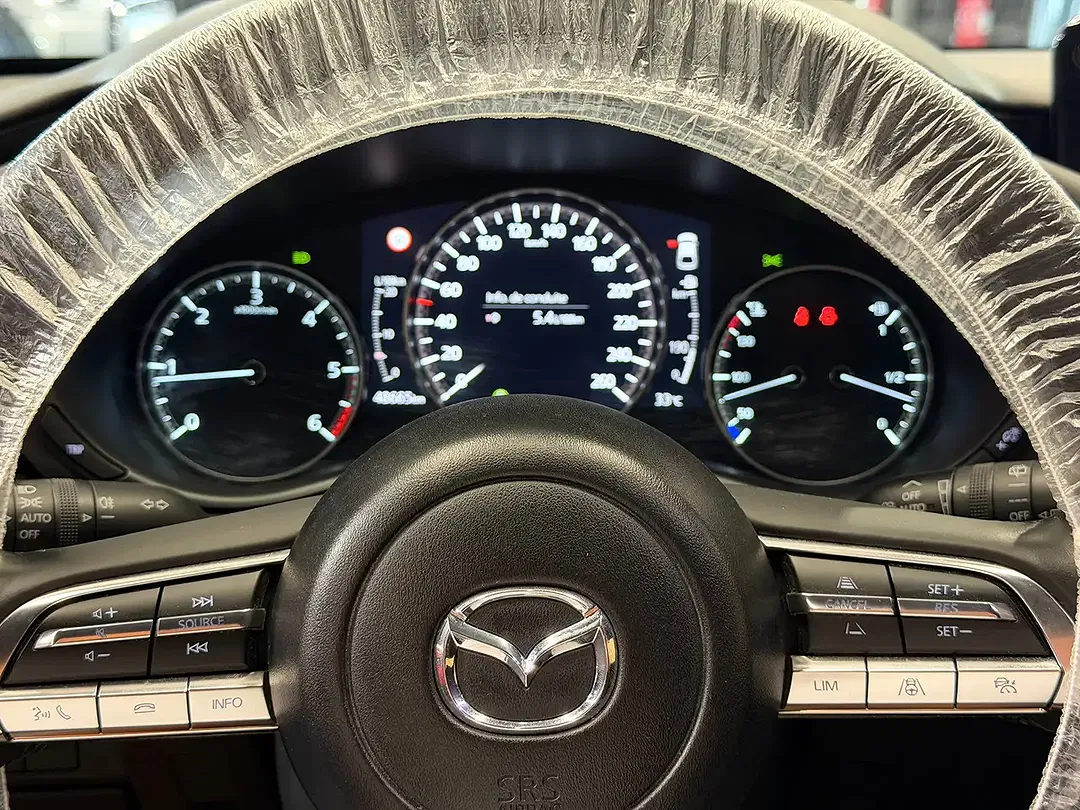 Mazda 3 - Thumbnail 13