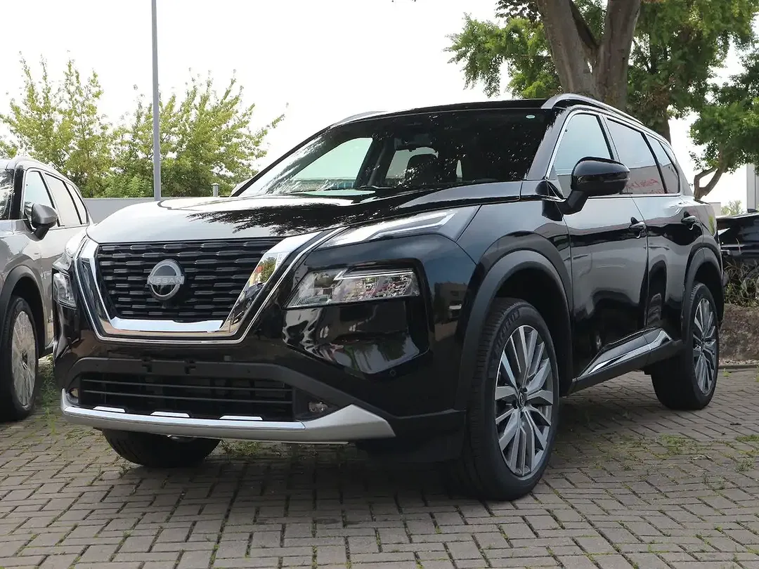 Nissan X-Trail - Thumbnail 1