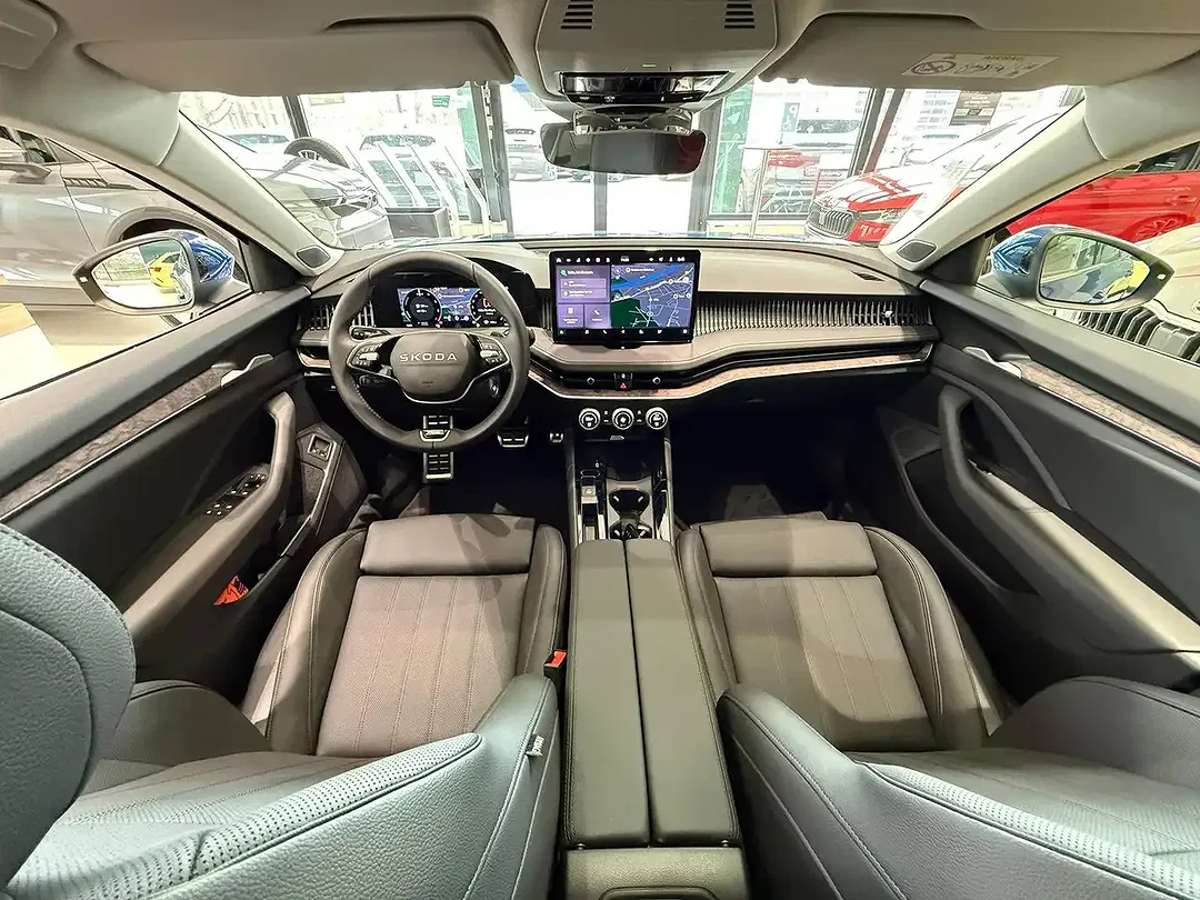 Skoda Superb - Thumbnail 11