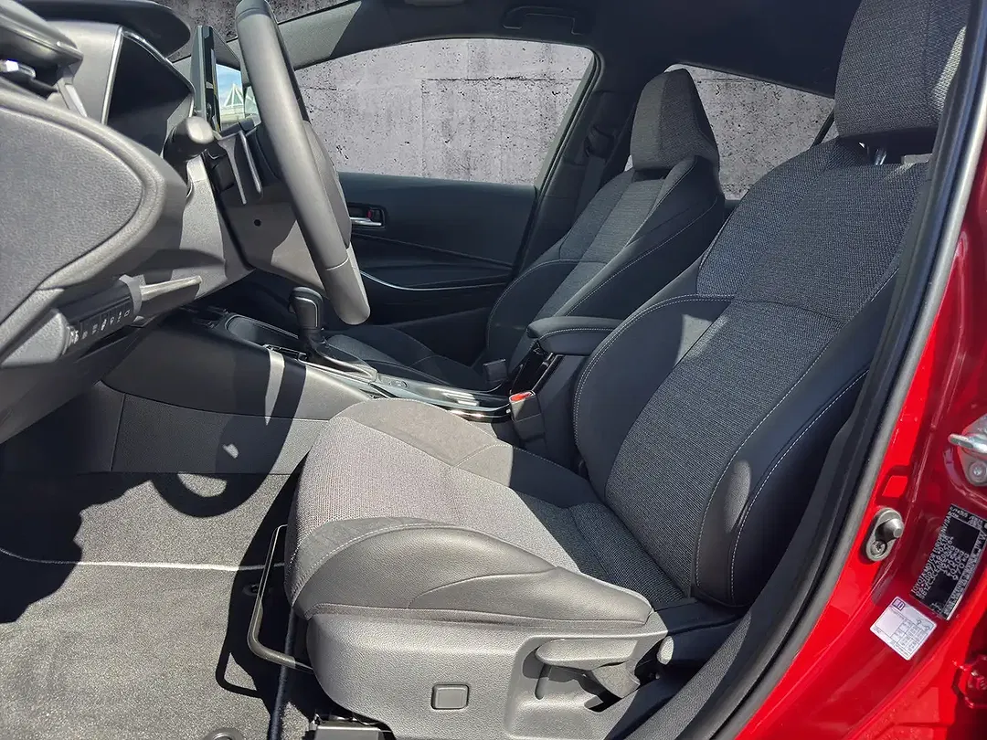 Toyota Corolla - Thumbnail 8