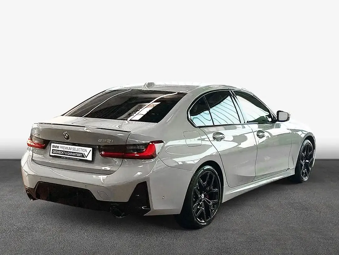 BMW 320 - Thumbnail 2