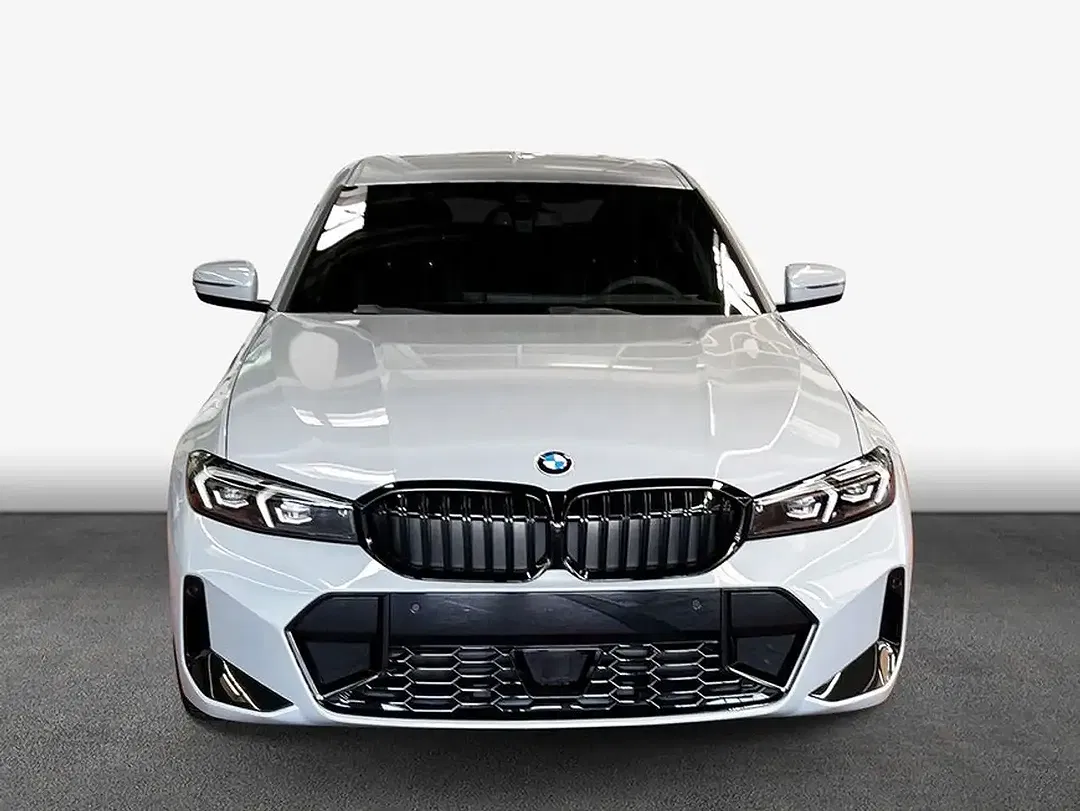 BMW 320 - Thumbnail 3