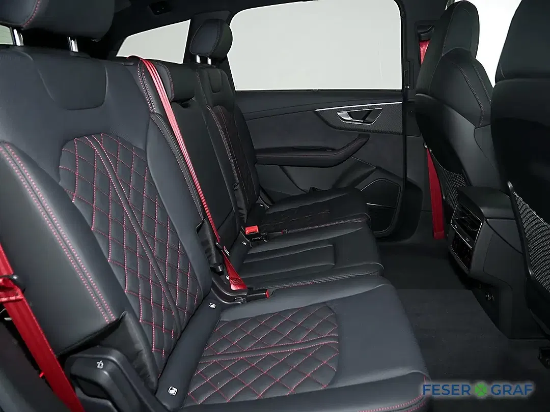 Audi Q7 - Thumbnail 6
