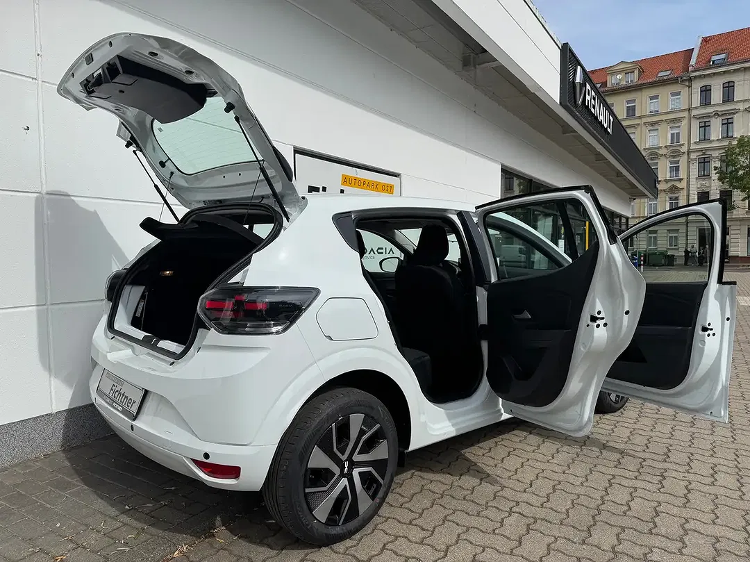 Dacia Sandero - Thumbnail 13