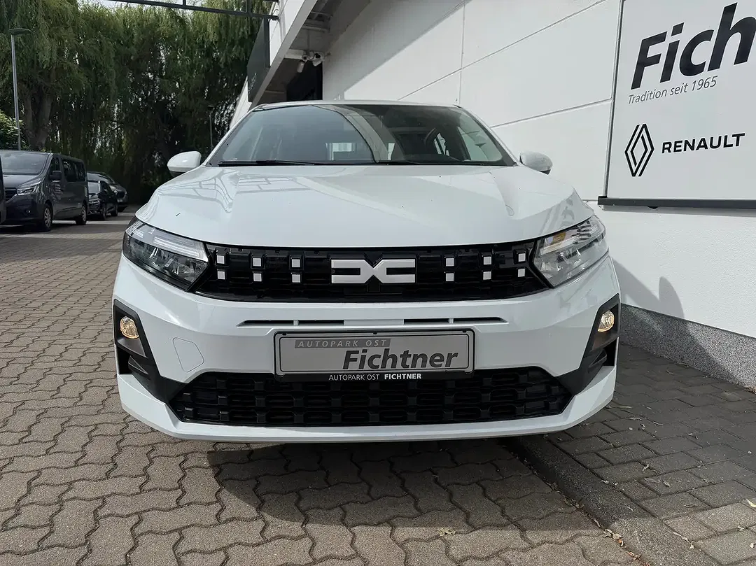 Dacia Sandero - Thumbnail 2