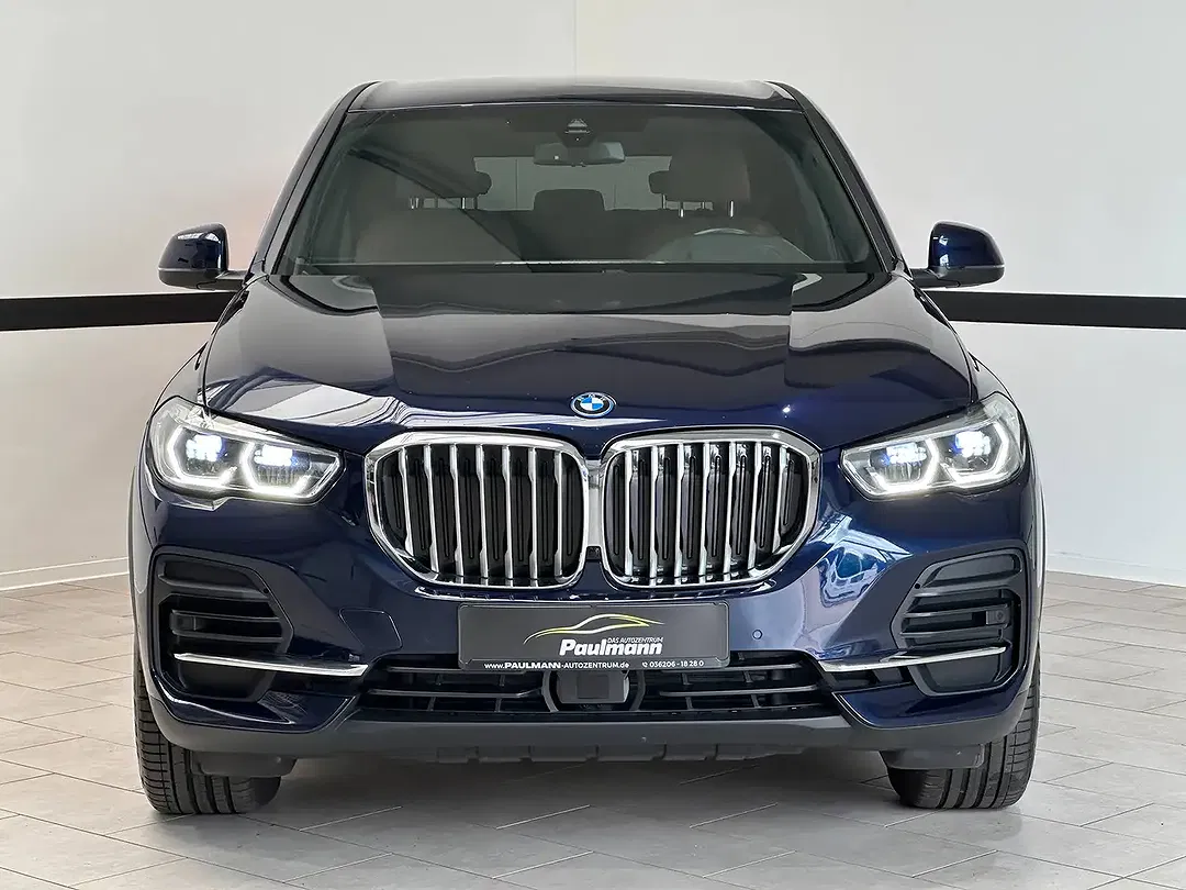 BMW X5 - Thumbnail 2