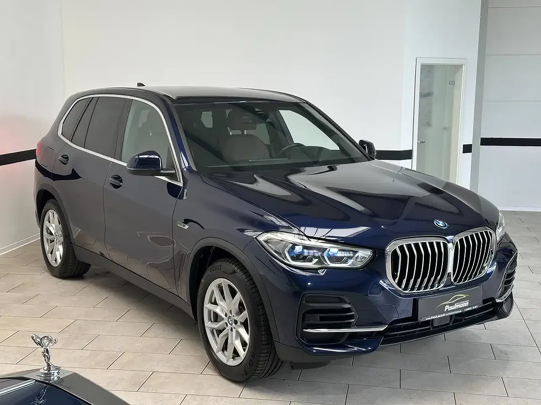 BMW X5 - Thumbnail 3