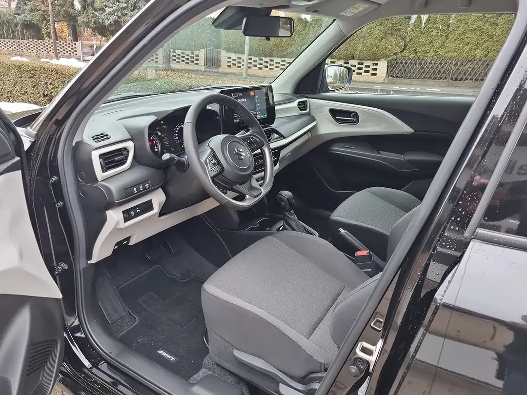Suzuki Swift - Thumbnail 13