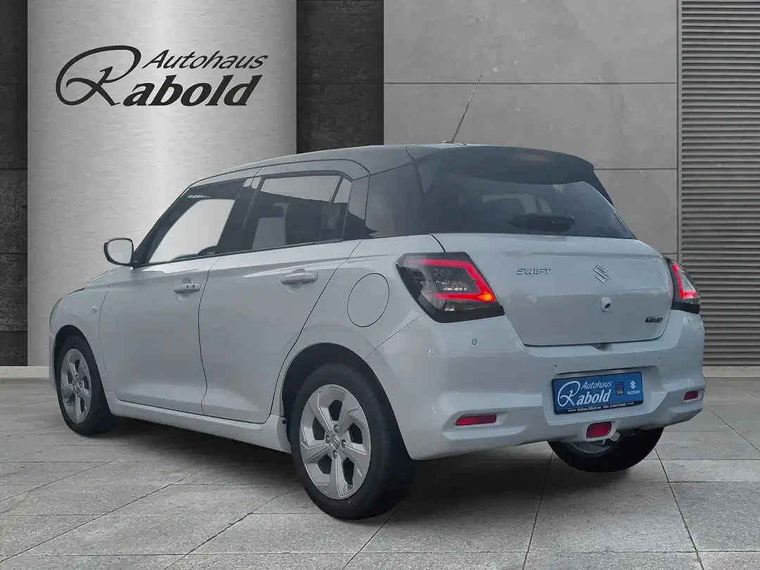 Suzuki Swift - Thumbnail 3