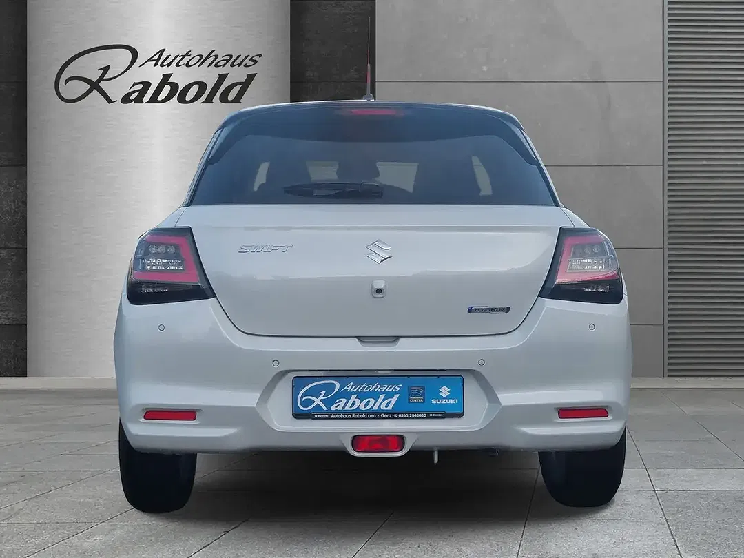 Suzuki Swift - Thumbnail 4
