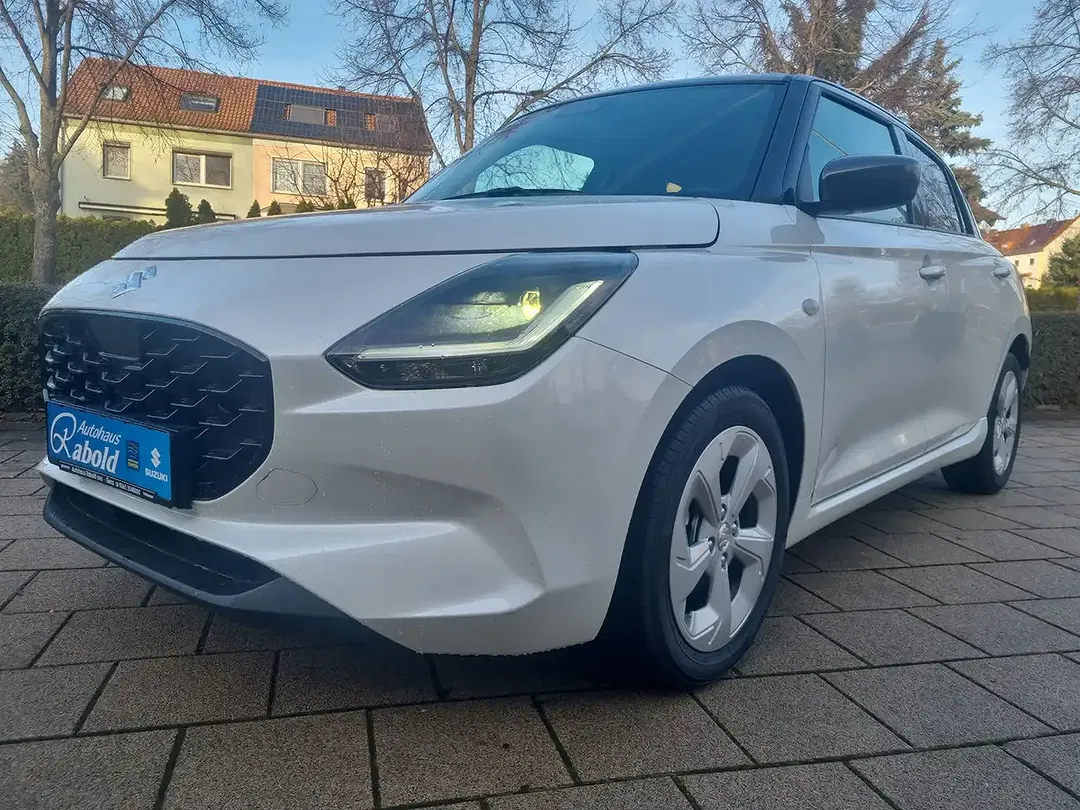 Suzuki Swift - Thumbnail 9