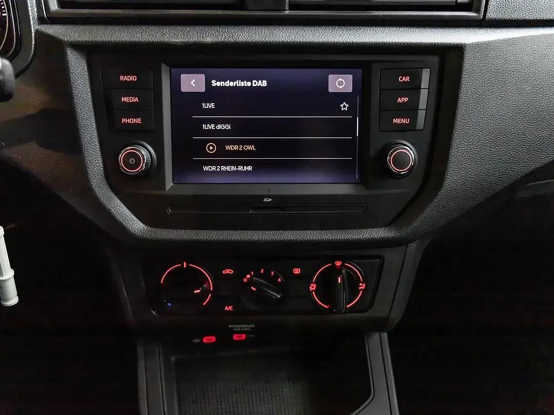 SEAT Arona - Thumbnail 17