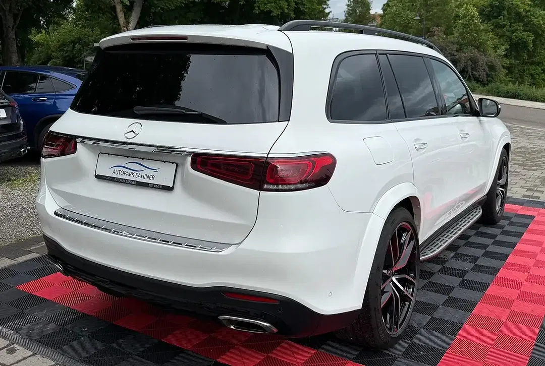 Mercedes-Benz GLS 580 - Thumbnail 12