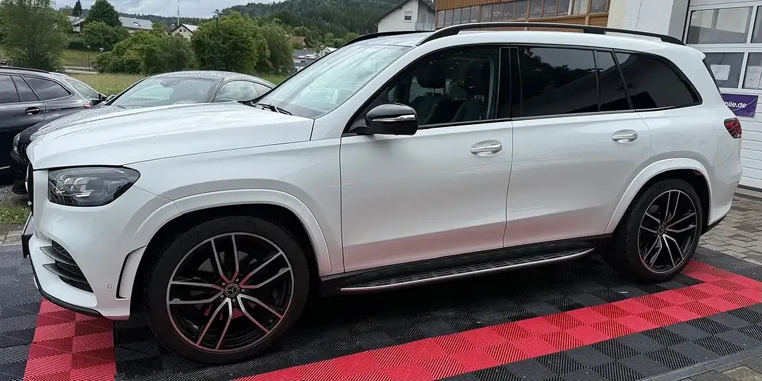 Mercedes-Benz GLS 580 - Thumbnail 8