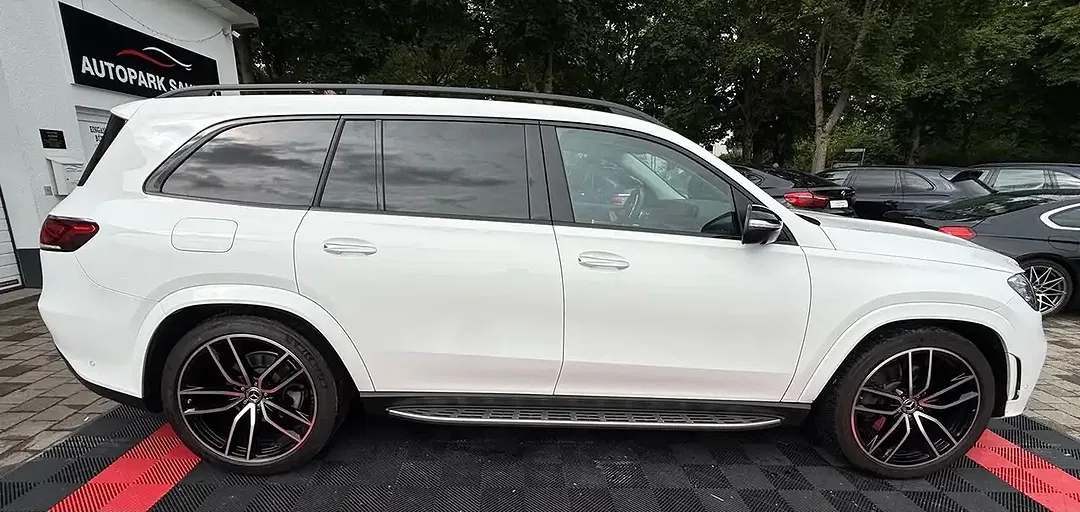 Mercedes-Benz GLS 580 - Thumbnail 9