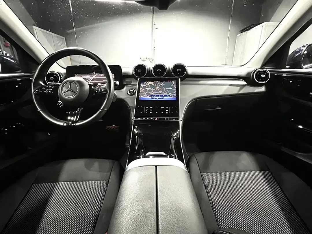 Mercedes-Benz C 300 - Thumbnail 11
