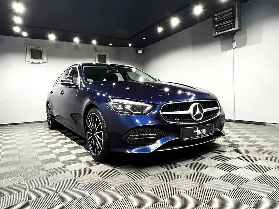 Mercedes-Benz C 300 - Thumbnail 2