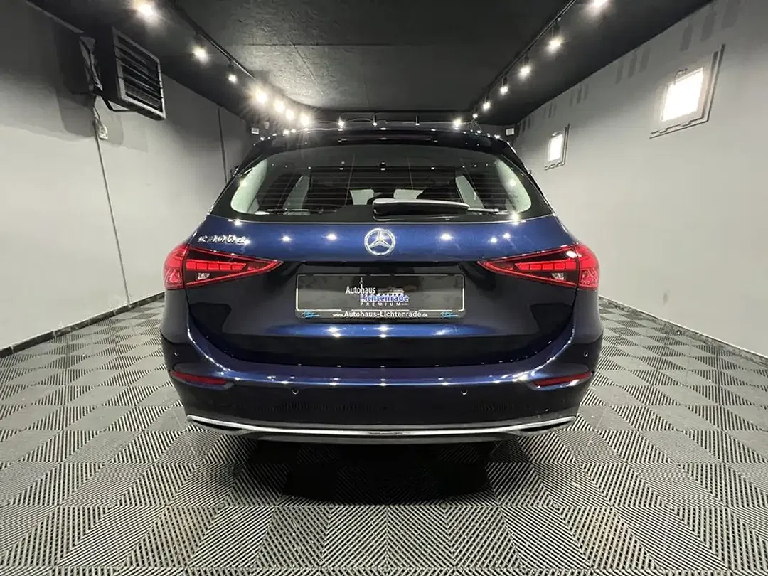 Mercedes-Benz C 300 - Thumbnail 6