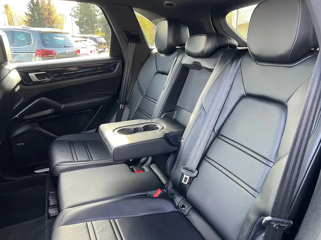 Porsche Cayenne - Thumbnail 13