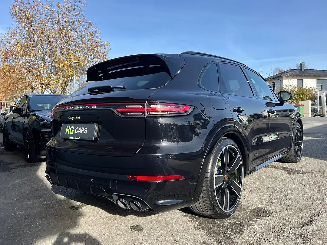 Porsche Cayenne - Thumbnail 8