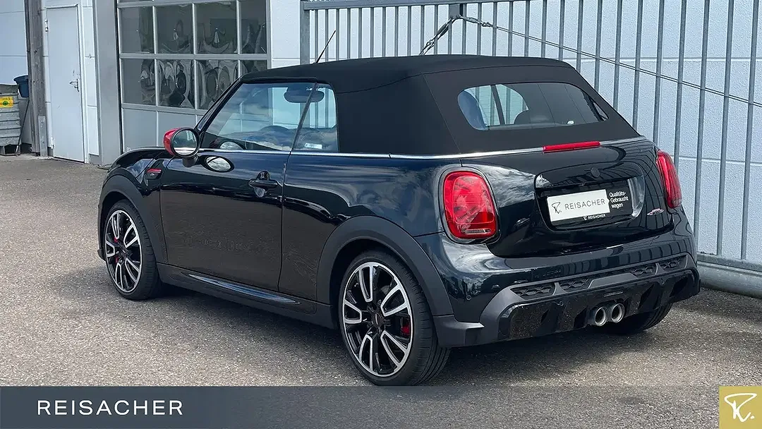 MINI John Cooper Works Cabrio - Thumbnail 2