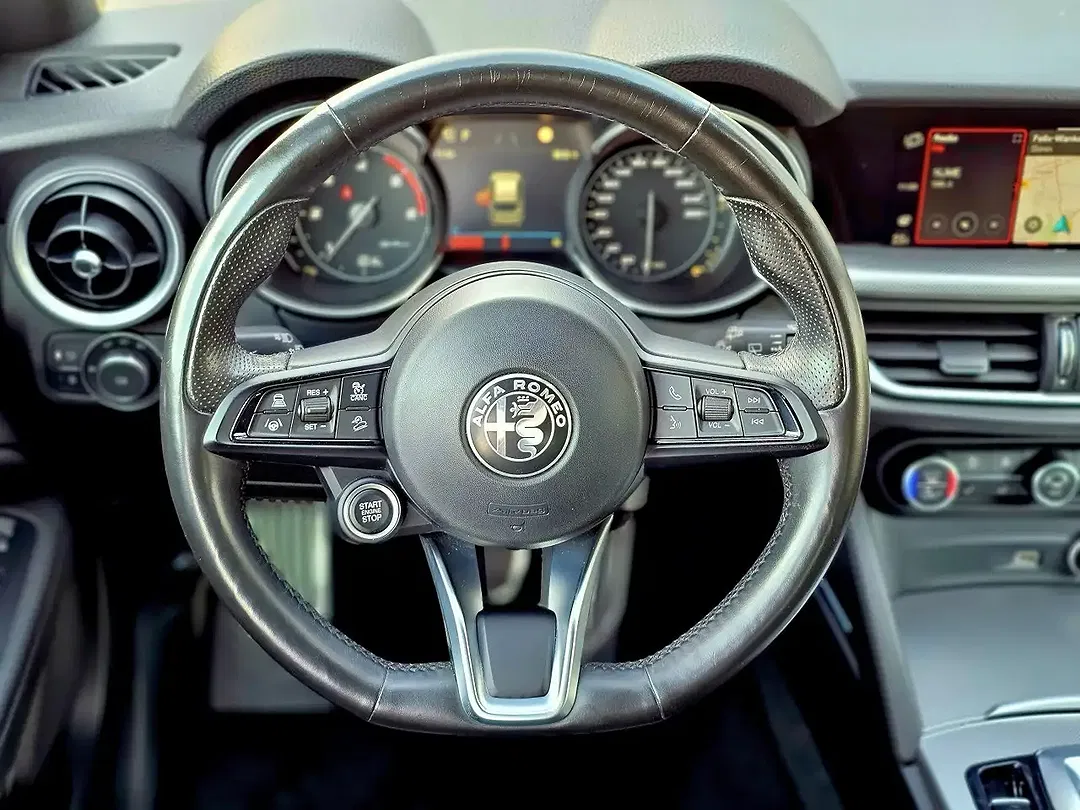 Alfa Romeo Stelvio - Thumbnail 15