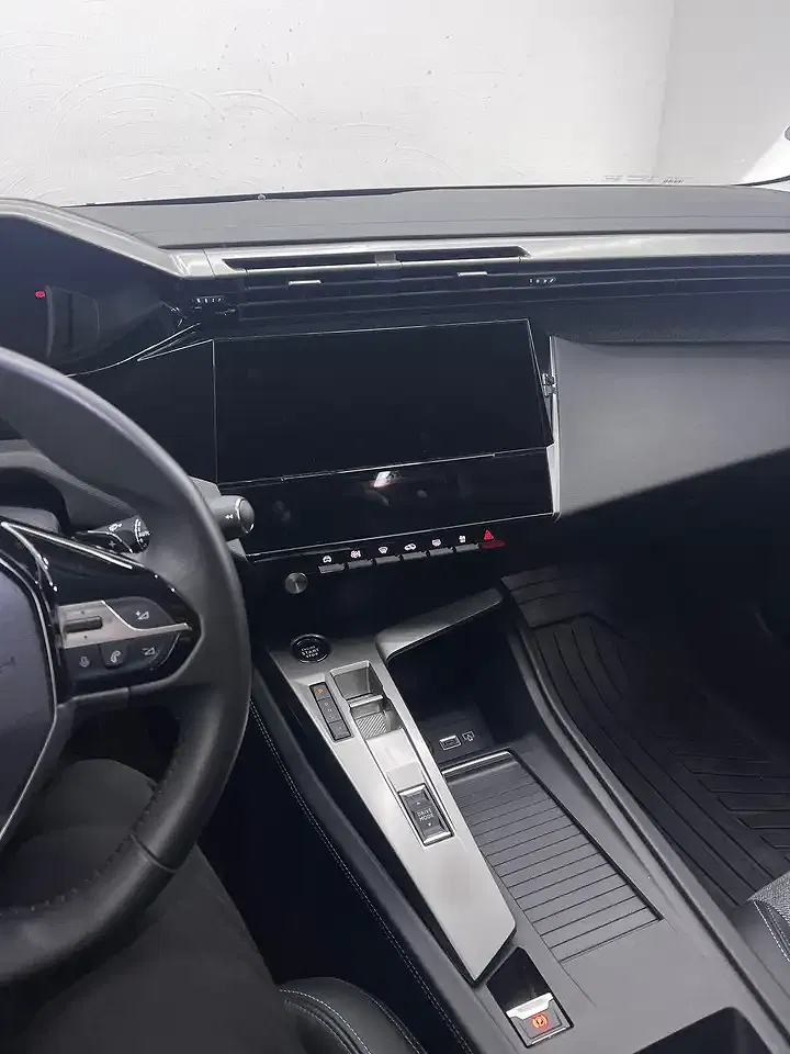 Peugeot 408 - Thumbnail 10