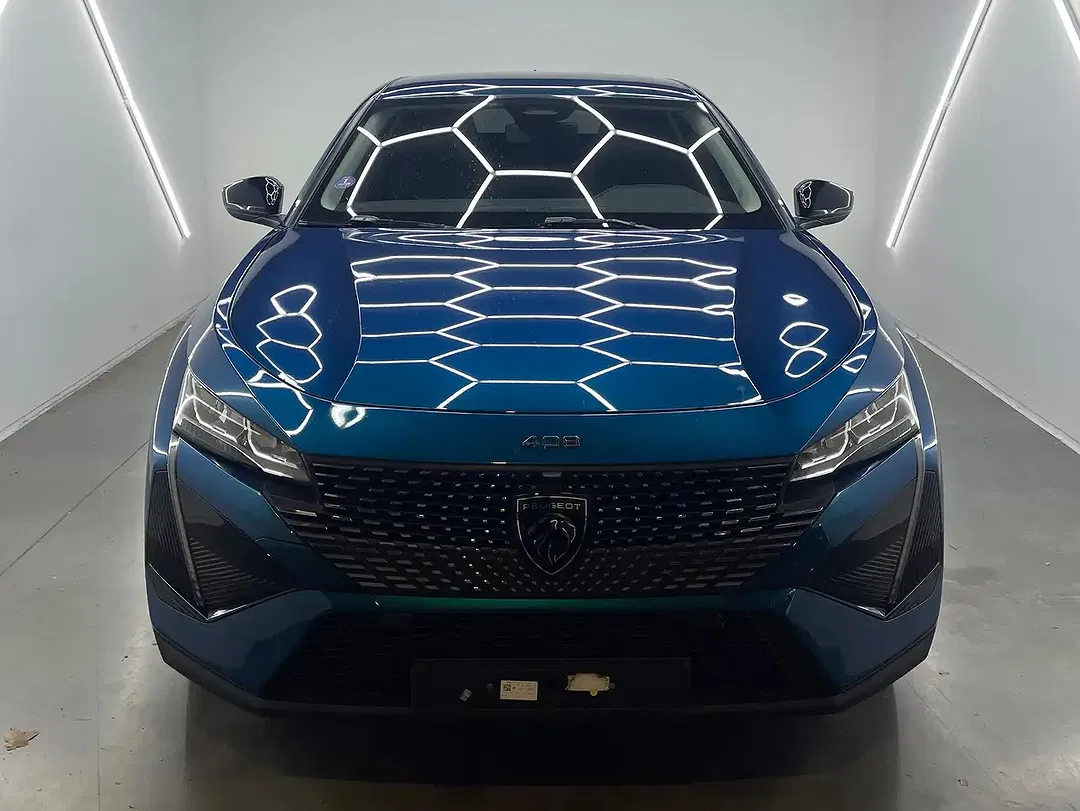 Peugeot 408 - Thumbnail 2